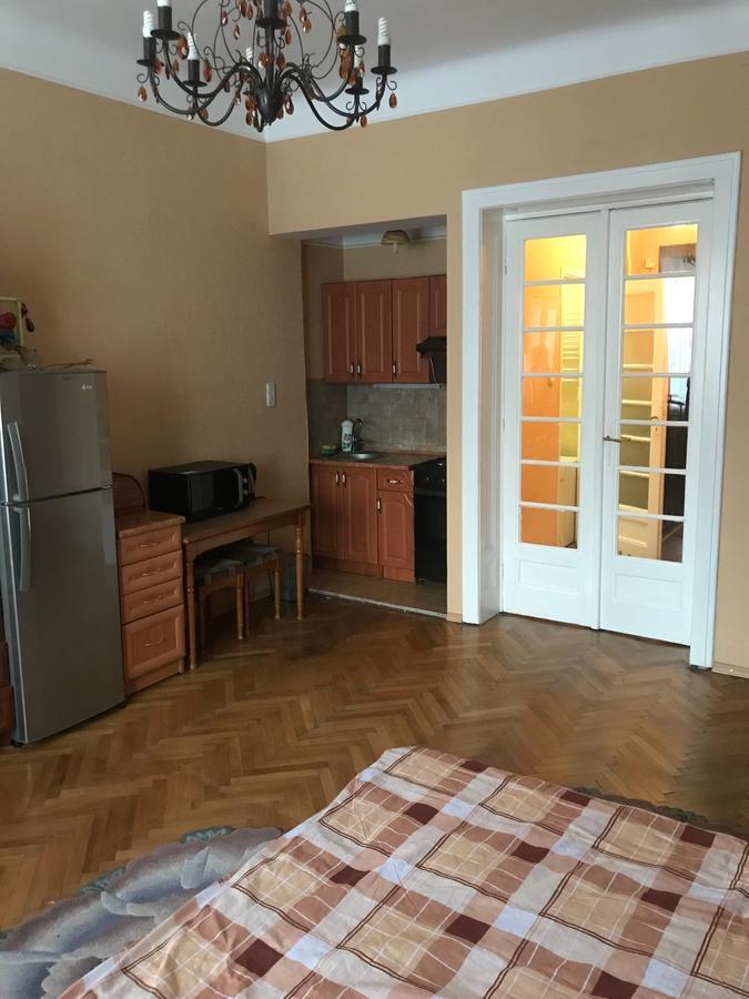 Apartment On Hoholya Street チェルニウツィー エクステリア 写真